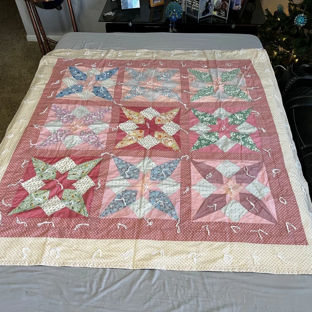 NWOT Pink Stars Hand Tied Quilt